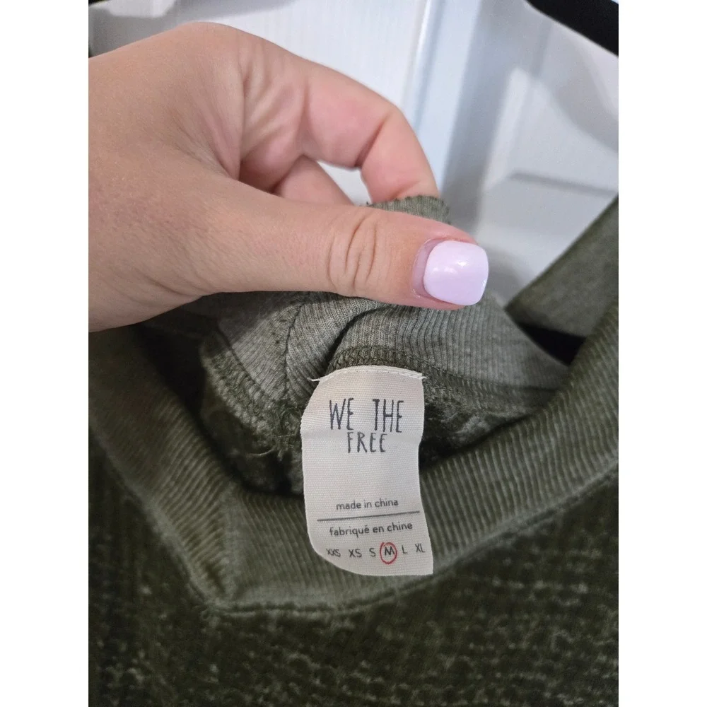 We the Free People M Olive Green V-Neck Oversized Waffle Knit Pullover Top